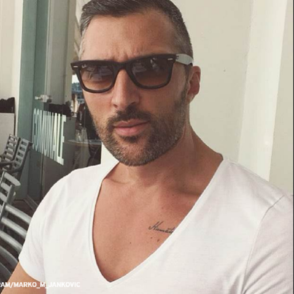 Bio je najpoželjniji muškarac, vladao je muzičkom scenom pre dve decenije, a danas izgleda bolje nego ikad (FOTO/VIDEO)