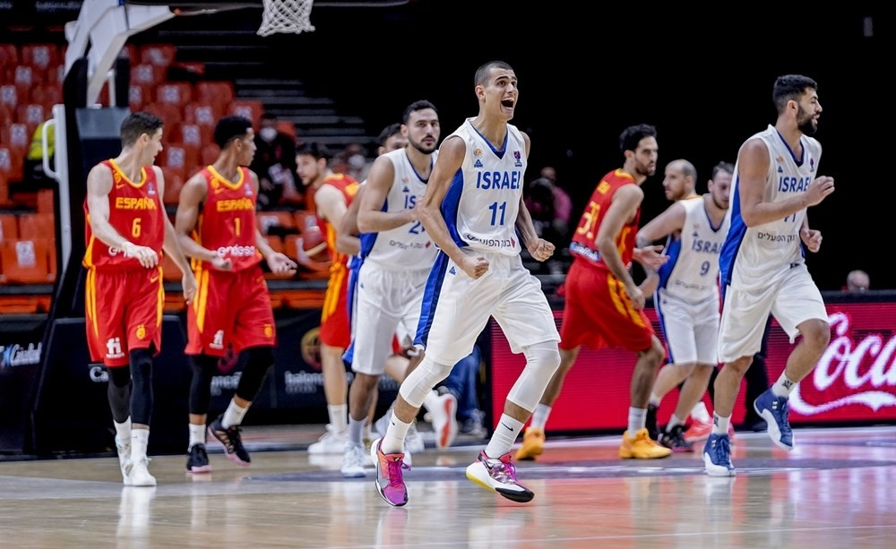 Nije samo Srbija dobila šamar od autsajdera, izgubio i svetski šampion!