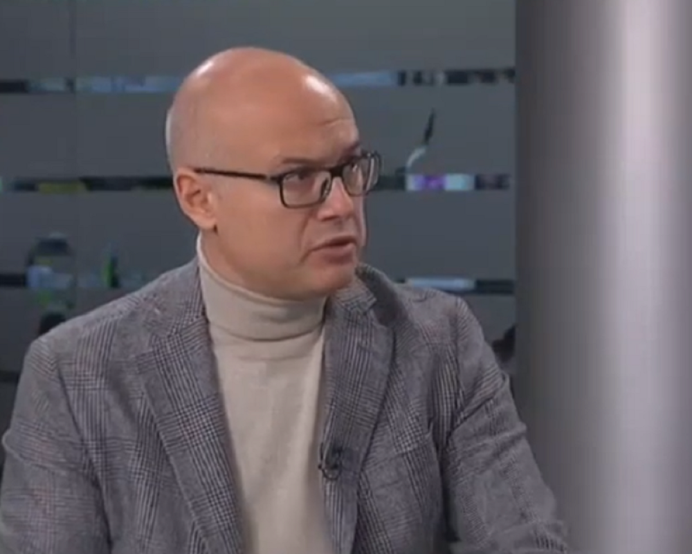 Vučević: Cenu za Crni petak ćemo tek platiti, ljude ne mrzi da čekaju u redu u tržnom centru, a žale se što čekaju na pregled