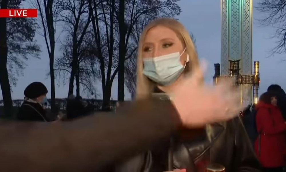 Napao novinarku u programu uživo! (VIDEO)