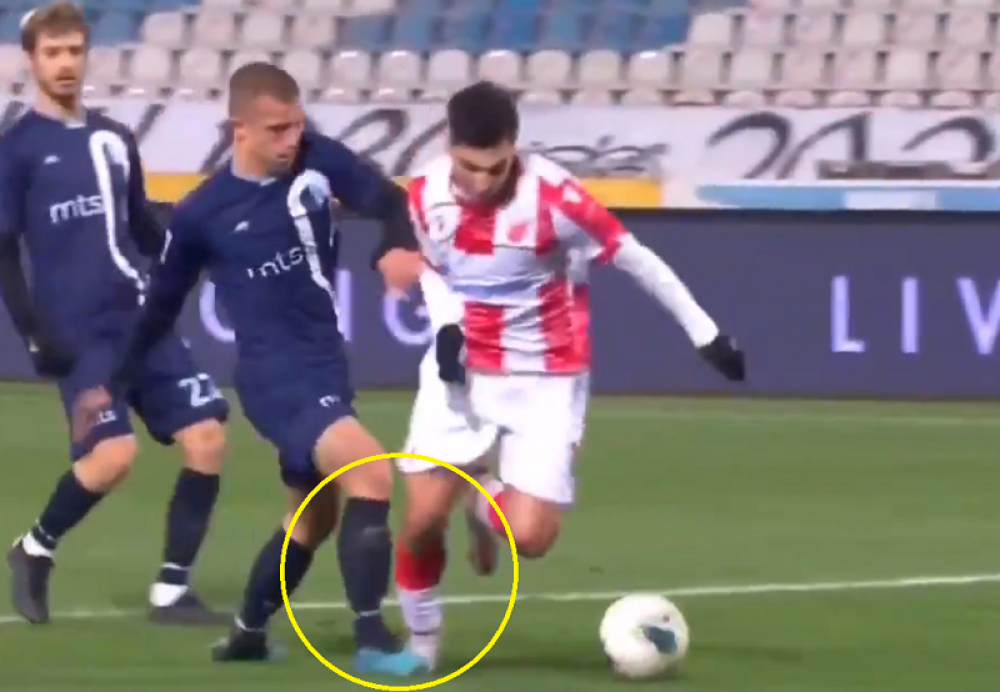 Sporne situacije na meču Zvezde i Rada! Šta vi kažete, da li je sudija pogrešio? (VIDEO)