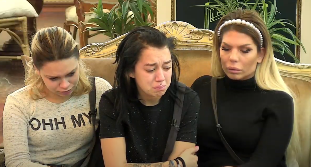 Učesnica „Parova“ nastavila svoju tužnu ispovest: Ujak mi je pobegao u Crnu Goru posle drame sa zlostavljanjem  (FOTO)