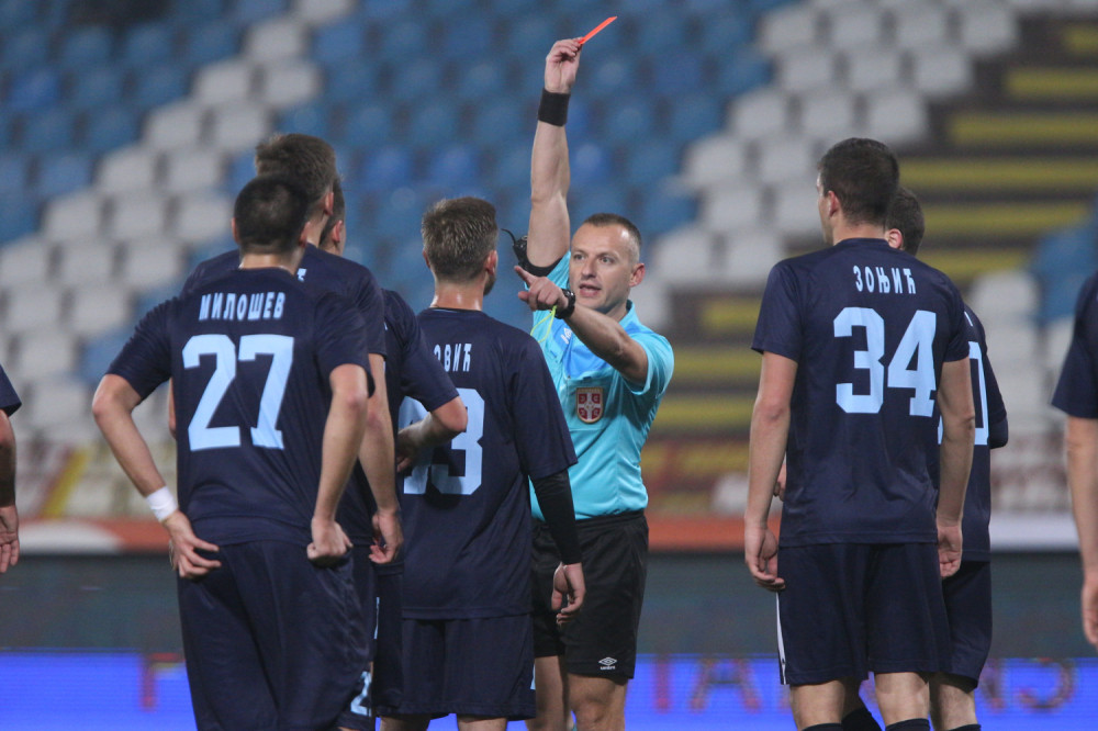 Da li je ovo jedini stadion na svetu na kome nije odata pošta Maradoni i to baš u Srbiji (VIDEO)