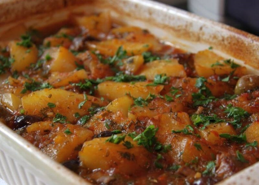 Krompir paprikaš sa junetinom iz rerne, provereno veličanstven