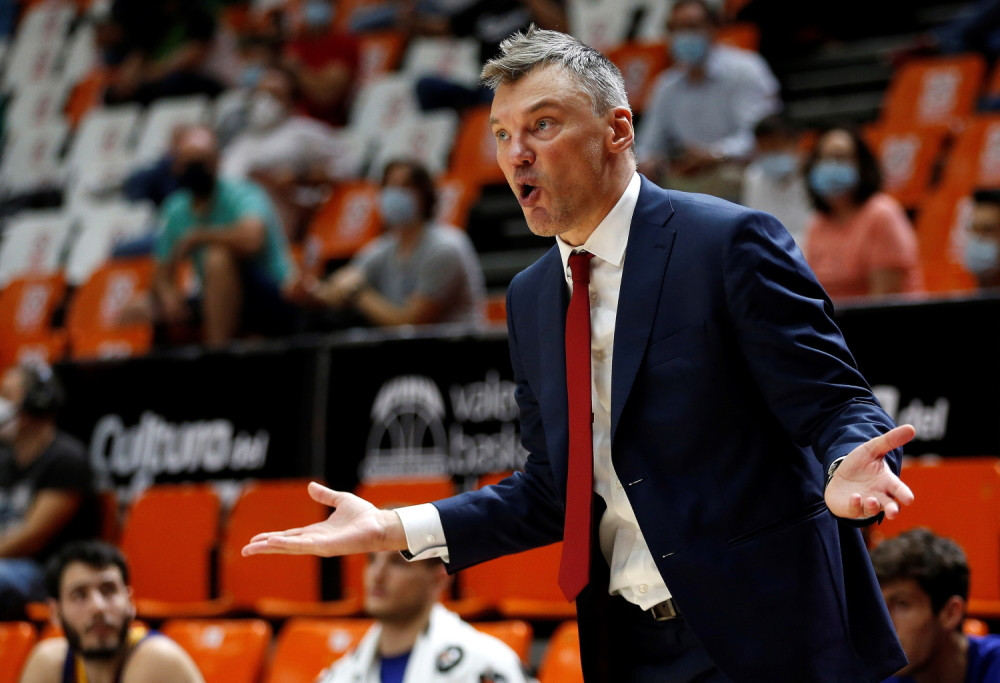 Trener Barselone se distancirao od svojih igrača za vreme tajm-auta!