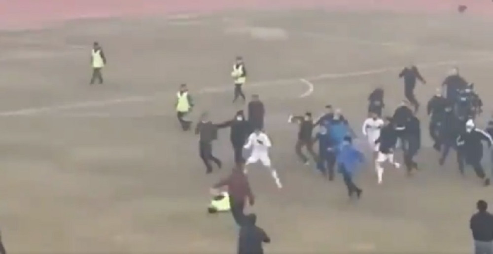 Kung-fu udarcem patosirao sudiju! (VIDEO)