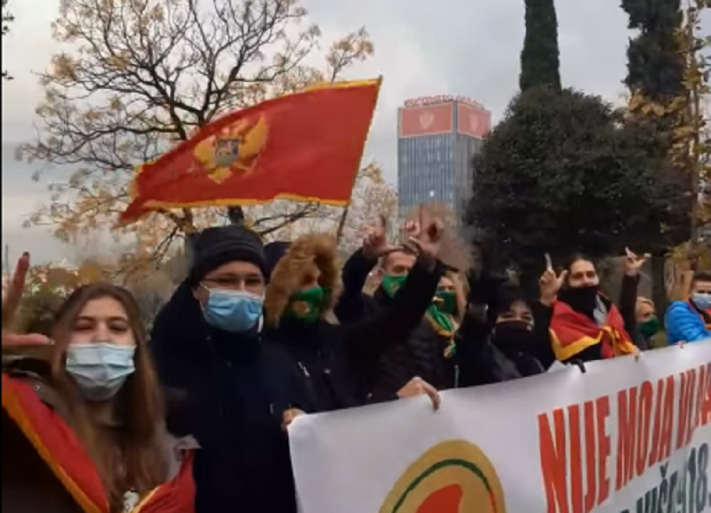 Haos u Podgorici, Milo Zdravku doveo žene pod prozor, deru se na sav glas! (VIDEO)