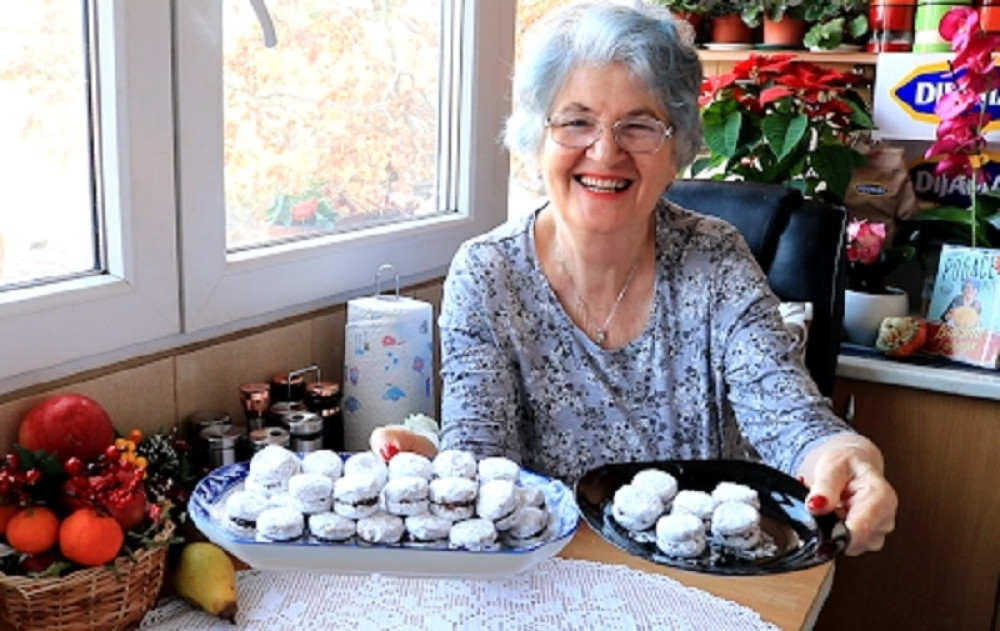 Male, slatke, posne vanilice, sa orasima, tope se u ustima (VIDEO)