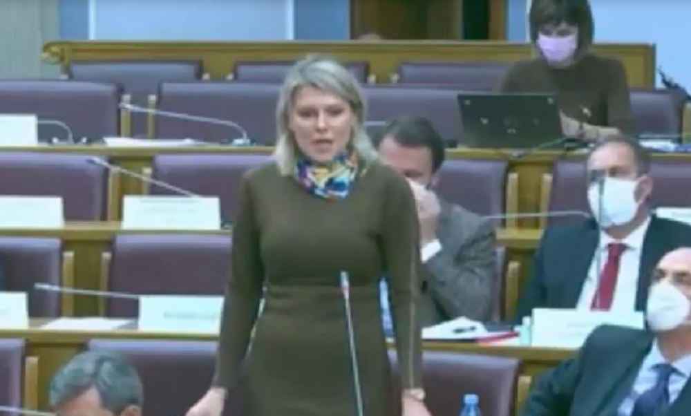 Ko se to "PRČI" u crnogorskoj skupštini? (VIDEO)