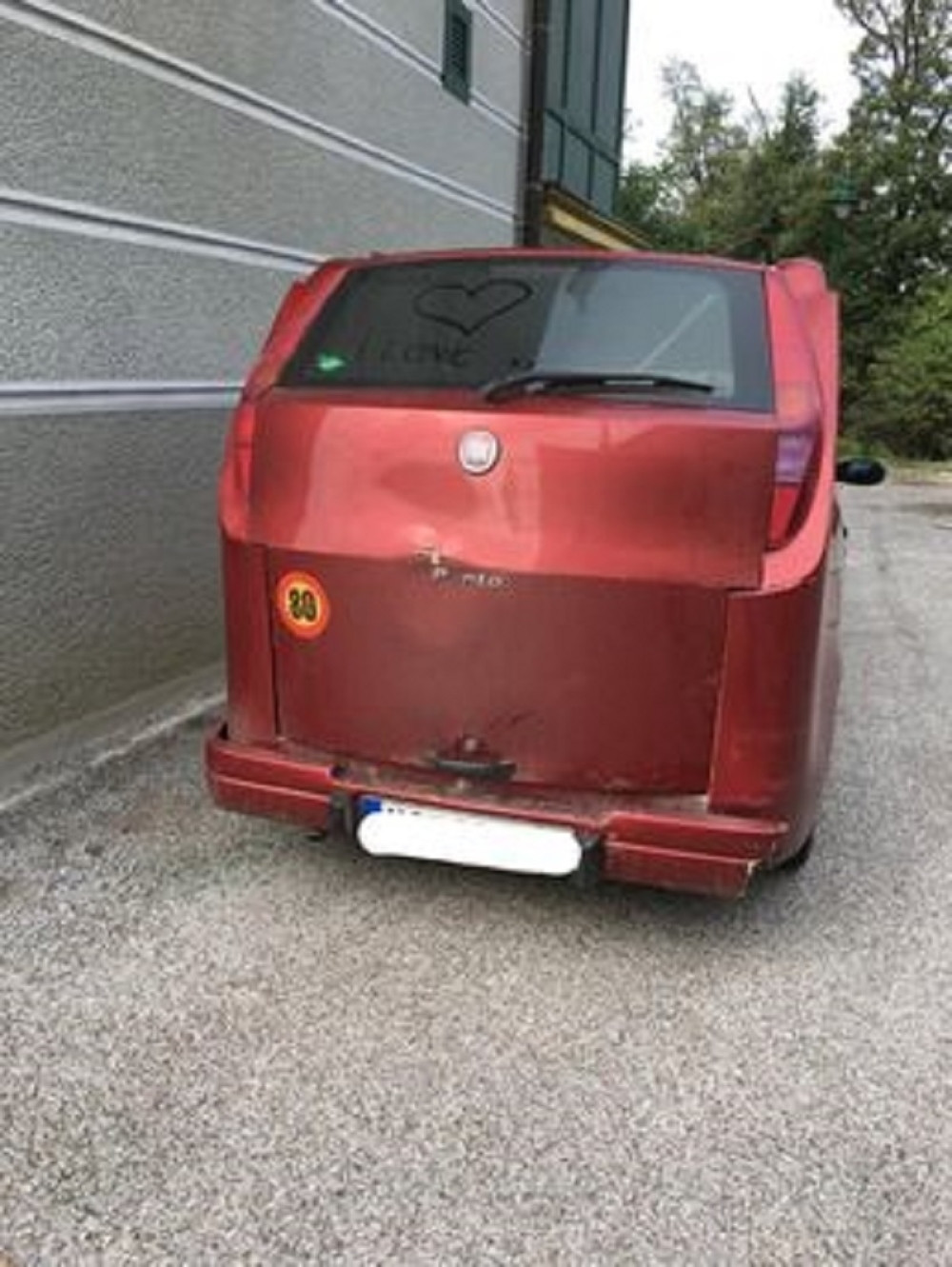 Srbin sklepao PIKAP od PUNTA! (FOTO)