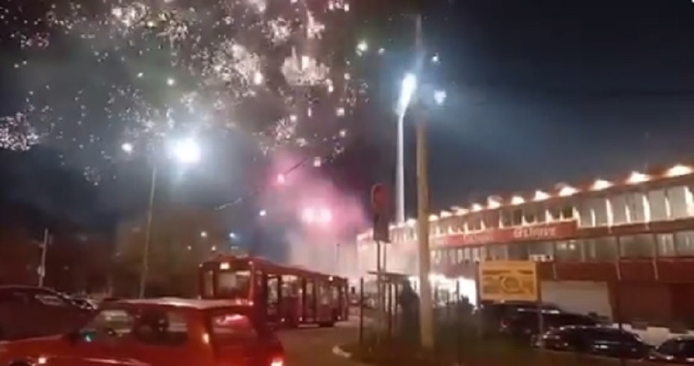 Delije pred Marakanom, pršti na sve strane (VIDEO)