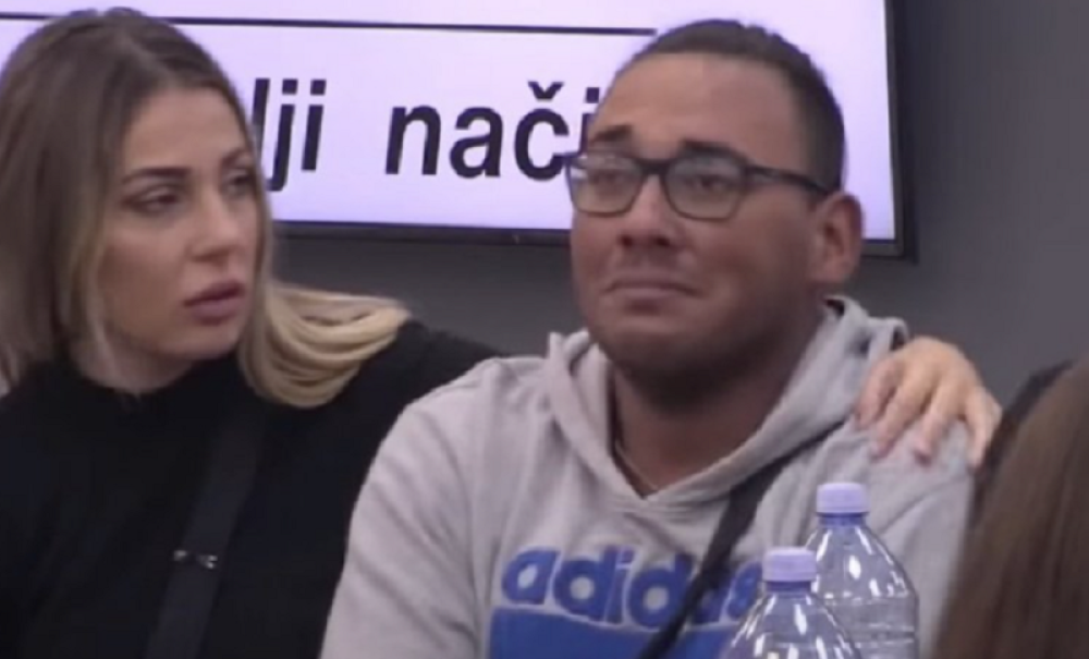 Neca tiktoker se jadao drvetu mudrosti, pa zatražio samo jedno! (FOTO/VIDEO)