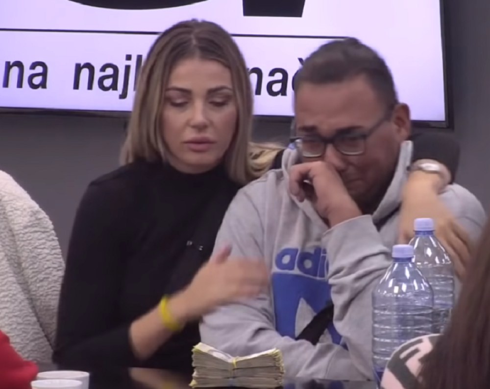 Tiktoker šokirao detaljima odnosa njega i Santane, a nakon svega mu opet izjavio ljubav! (FOT/VIDEO)
