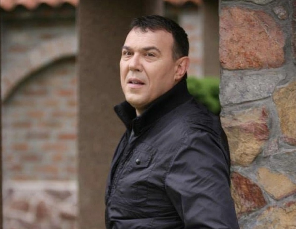 Napustio ga je otac, morao je da prodaje voće na ulici kako bi preživeo!