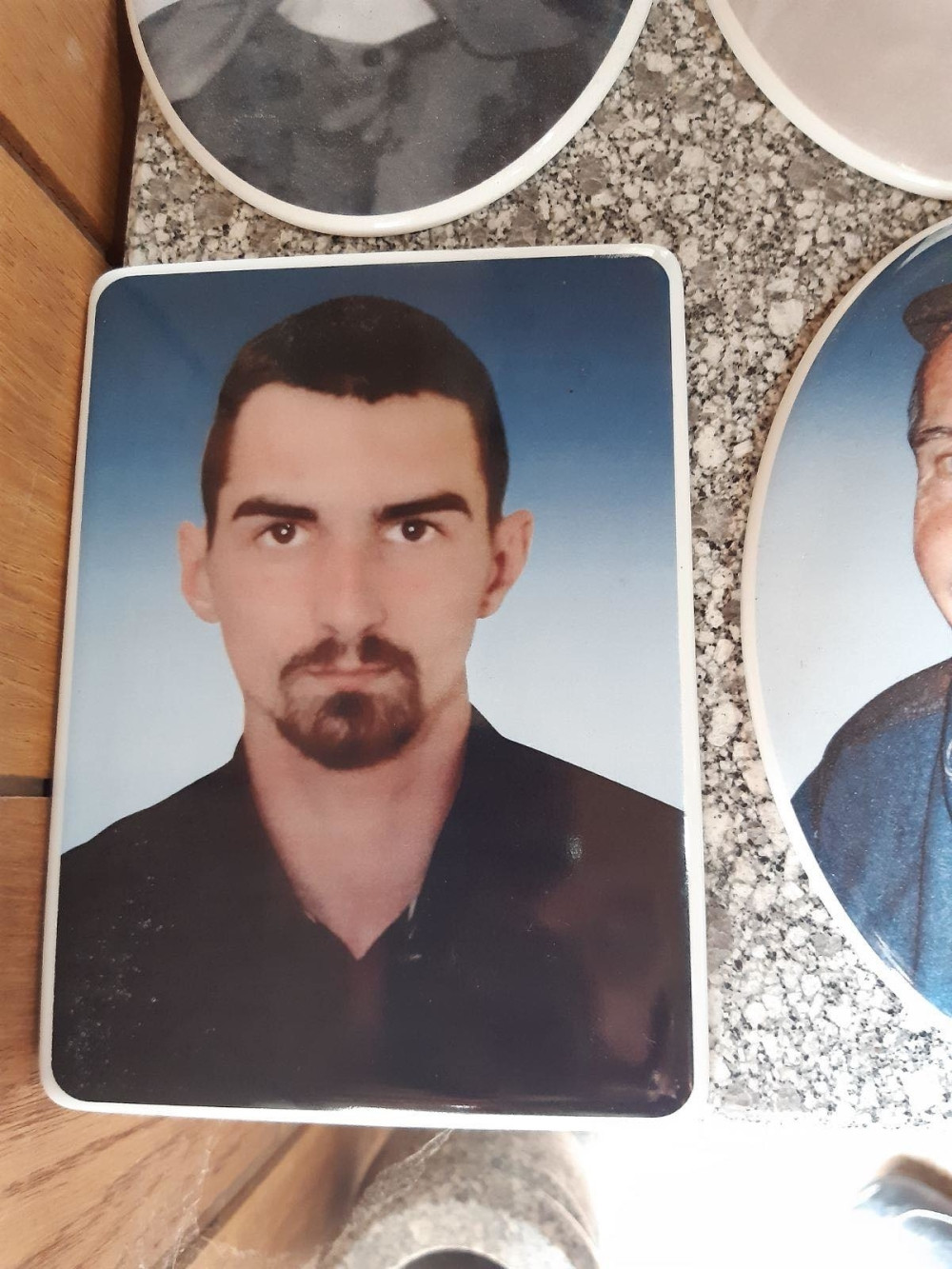 "Sramnom presudom su mi ponovo ubili sina!"