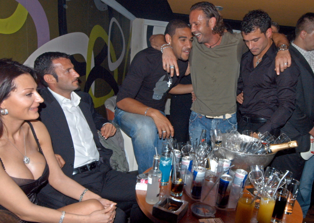 Ceca im pevala "na uvce", a onda ih je Mihajlović odveo na pljeskavicu! (FOTO)