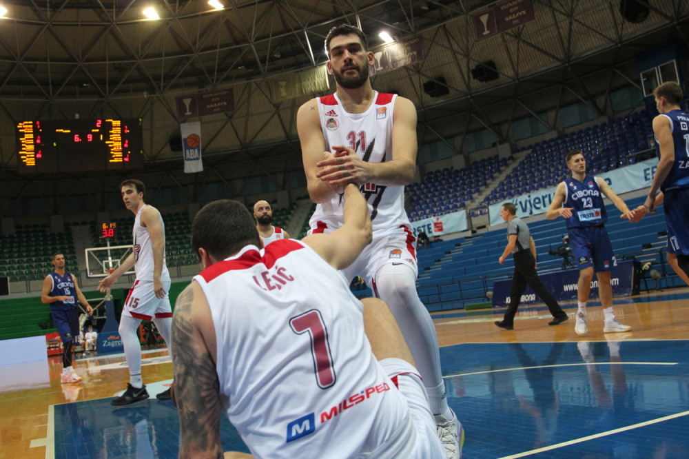 Cibona bolja od FMP-a, Turčin nije mogao sam!