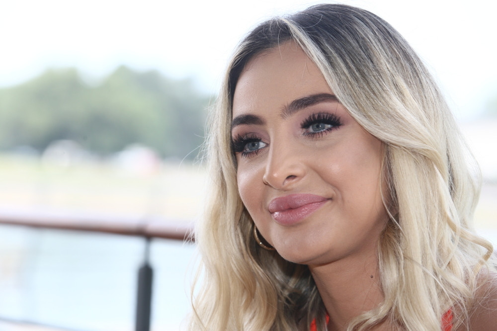 Maja Berović sa tamnom kosom i dečačkom frizurom, ne biste je nikad prepoznali (VIDEO)