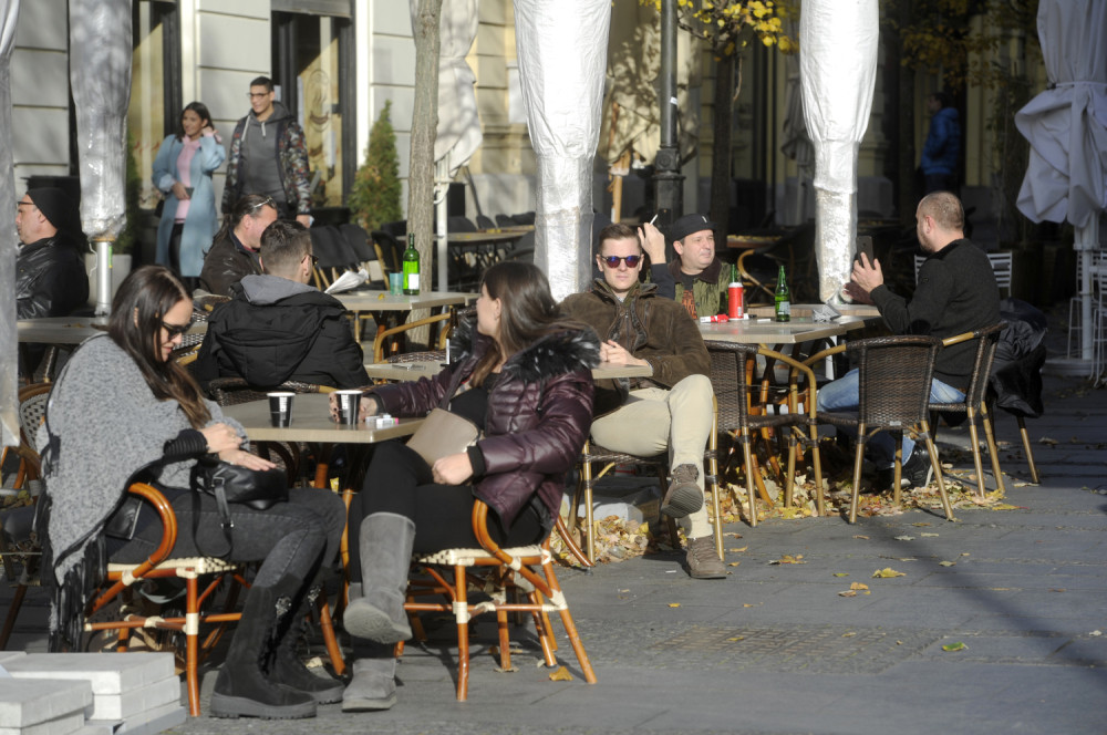 Beograđani ne mogu da sede kod kuće! Pogledajte prizor na glavnim ulicama