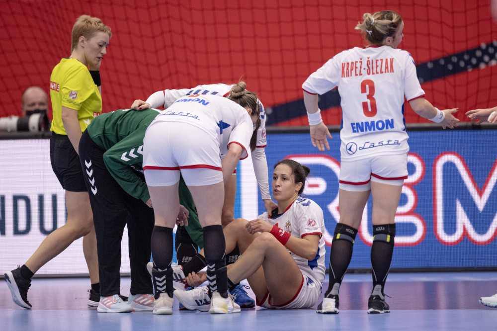 Lavlje srce Andrea Lekić ima poruku za svoje devojke!