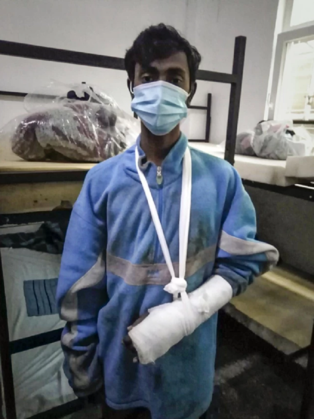 "Izveli su nas jednog po jednog i naredili da skinemo pantalone"