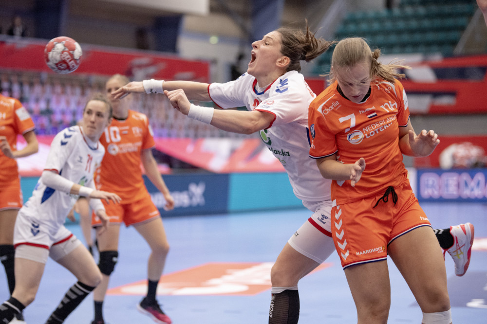 Genijalan gol posle kojeg su naše devojke počele da melju rivalke! (VIDEO)