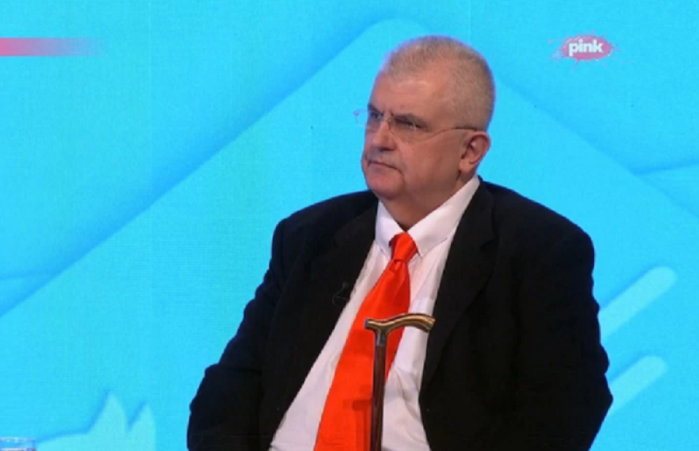 Došao u emisiju sa visokom temperaturom i bez maske!