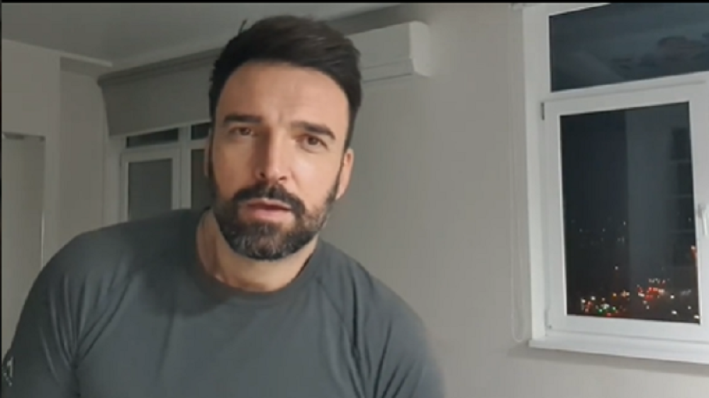 Ivan Bosiljčić sa porodicom otputovao na planinu, prazničnom fotografijom sve oduševio (FOTO)