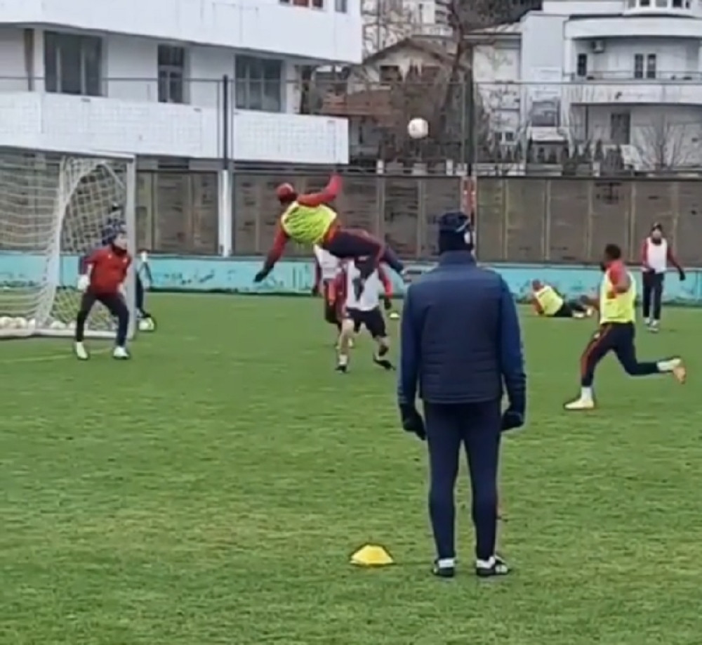 Fudbaleri organizuju kućne or*ije sa prostitutkama!