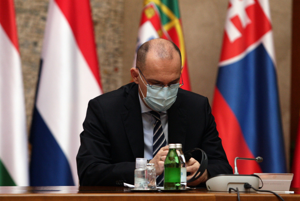 Lončar potvrdio: Važeće mere ostaju na snazi!