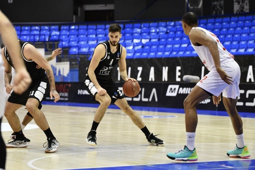 Krka ponizila crno-bele, ovo je bio pravi festival trojki!