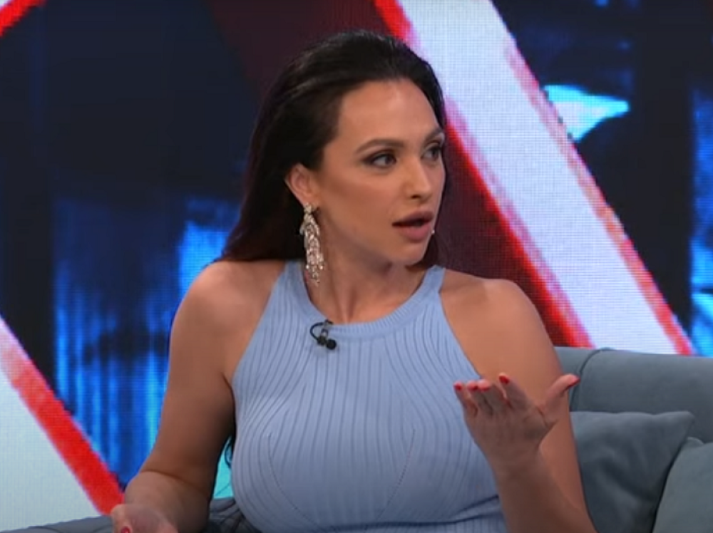 Ljupka Stević uhvaćena sa mlađim momkom na poznatoj planini! (FOTO)