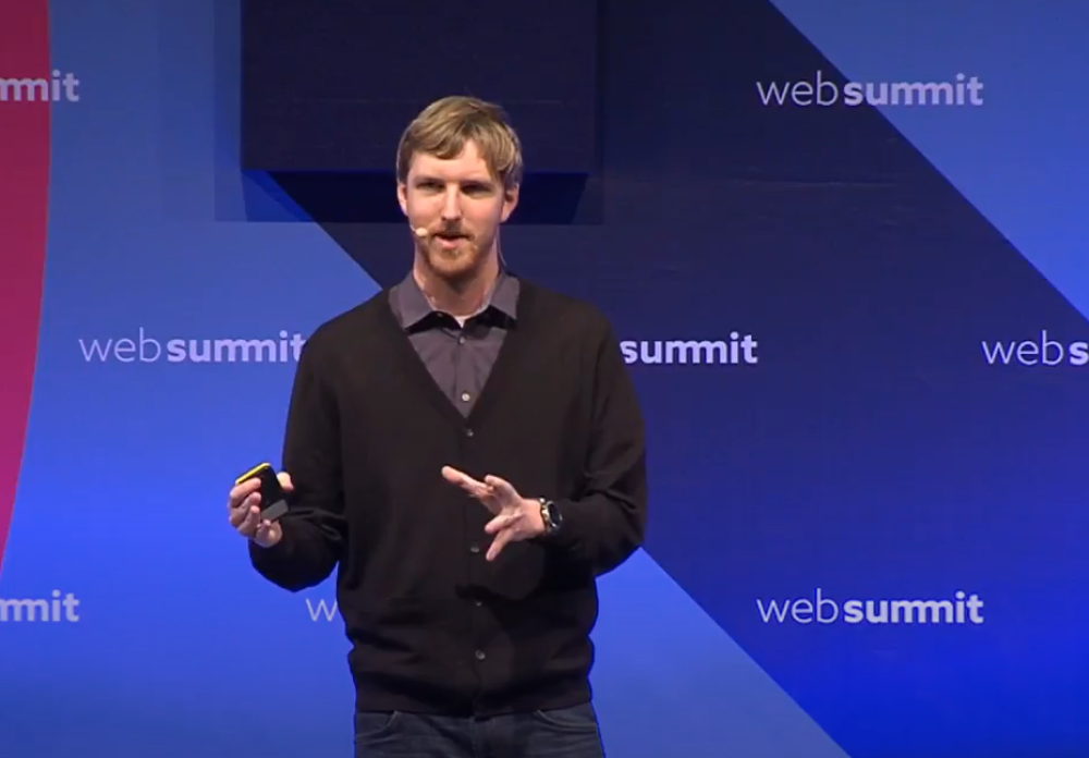 Pre osam godina napustio je fakultet, a pogledajte ga sada