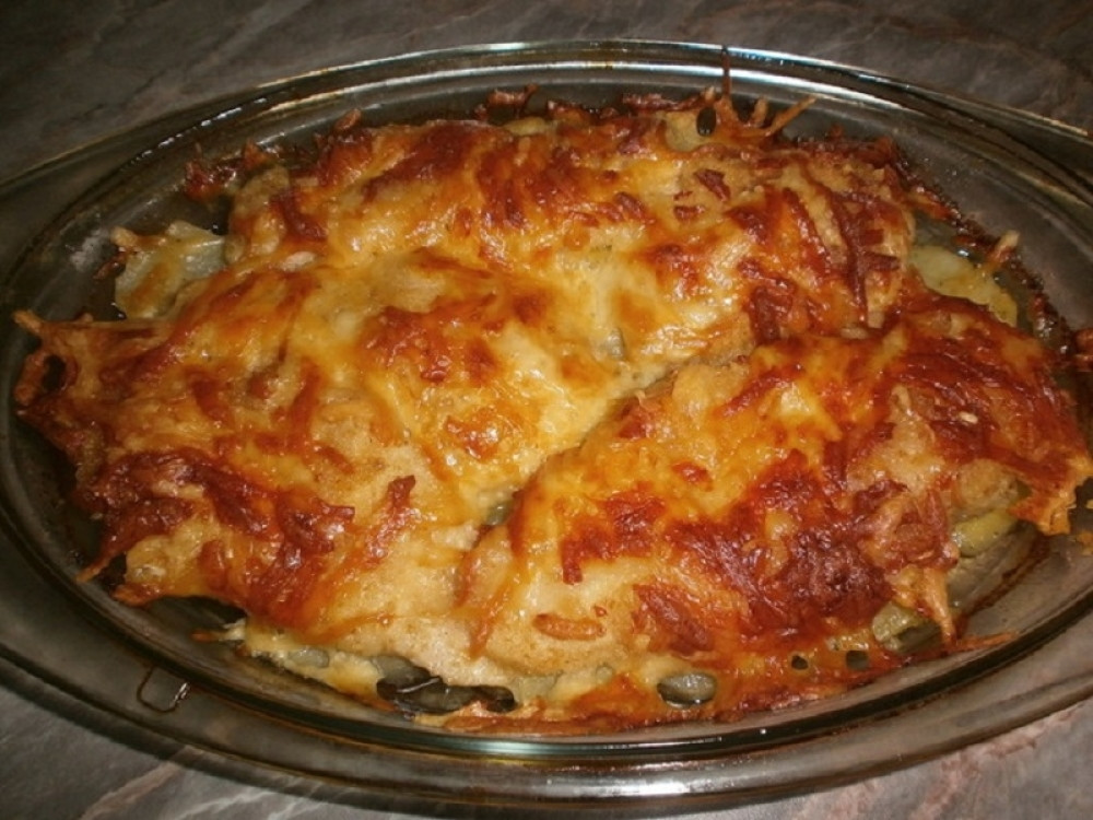 Piletina sa krompirom, pečurkama i sirom, razveseliće vaše ukućane