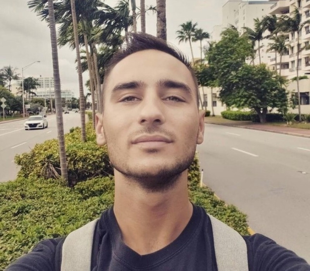 Ovo je Srbin koji je pokorio svetsku po*no industriju: "Lanmi Majami" je ostvario san mnogih muškaraca! (FOTO/VIDEO)