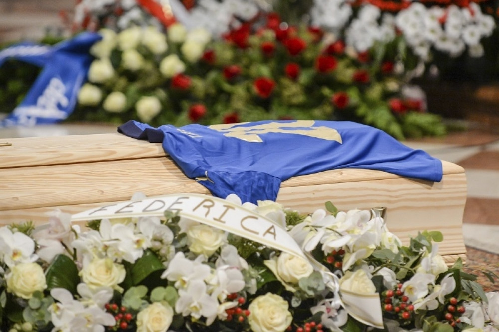 Sahranjen je legendarni Paolo Rosi! (FOTO)