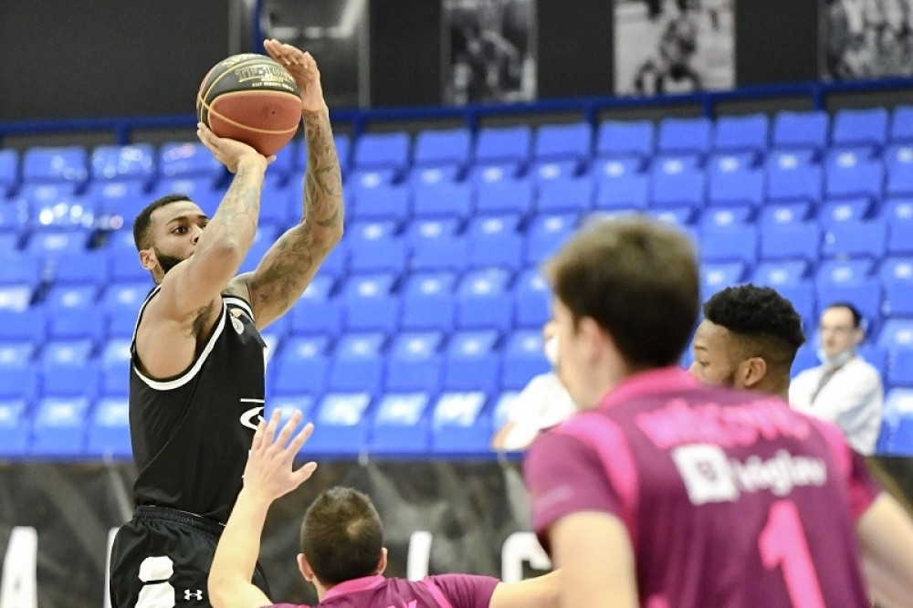 Rašon Tomas uz zvuk sirene prenerazio igrače Mege (VIDEO)