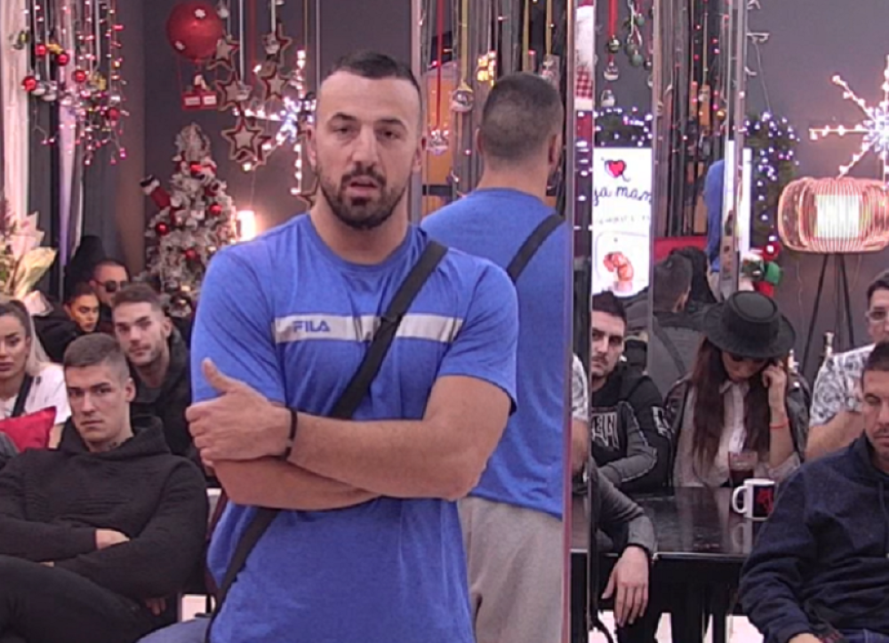 Tomović iskoristio priliku da pred svima prozove Nikolu zbog alavosti! (FOTO/VIDEO)