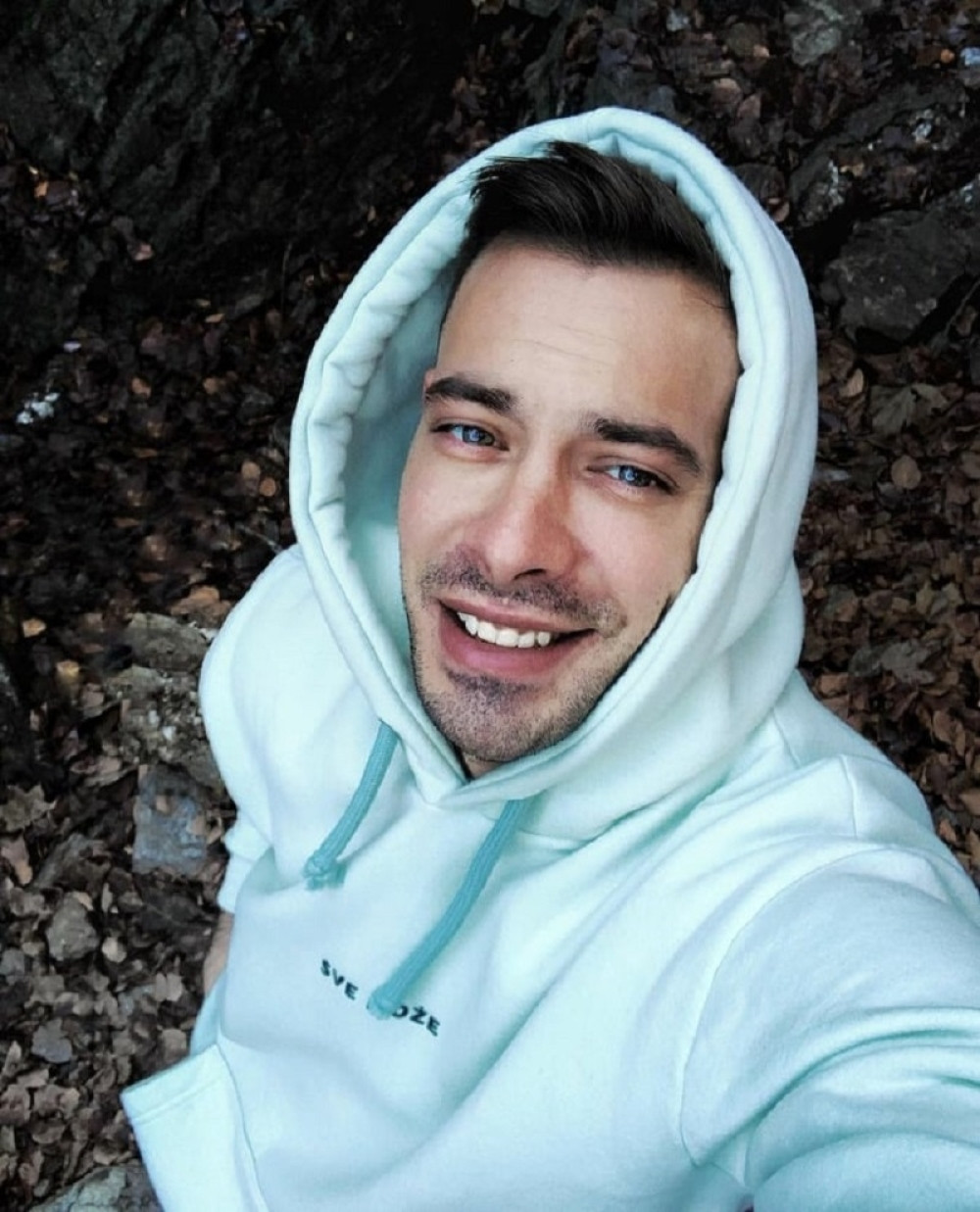 Popularni glumac konačno priznao da li je zauzet, ovakvu iskrenost niko nije očekivao (FOTO/VIDEO)