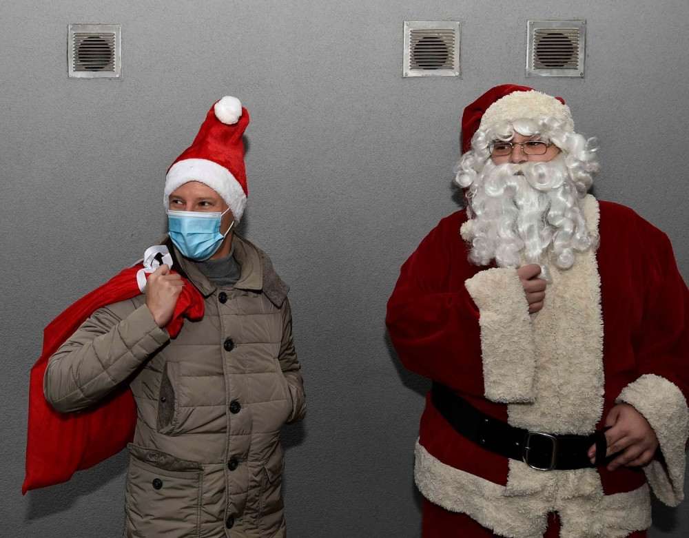 Zvezda počela podelu paketića bebama (FOTO, VIDEO)