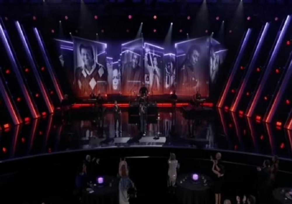 Preminuo legendarni pevač! (FOTO/VIDEO)