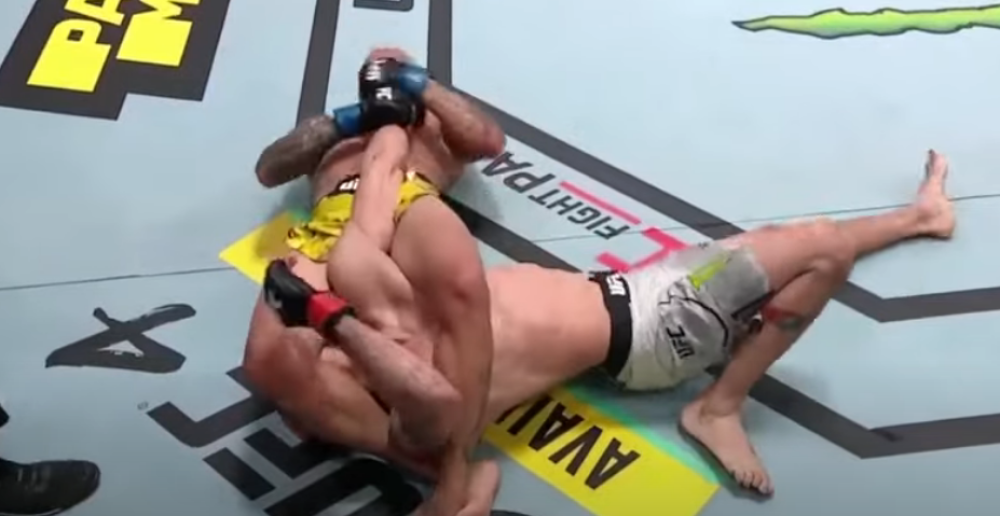 Luckasti Amerikanac još jednom pokazao zašto ga publika obožava, na ovako rizičan potez bi se malo ko usudio! (VIDEO)