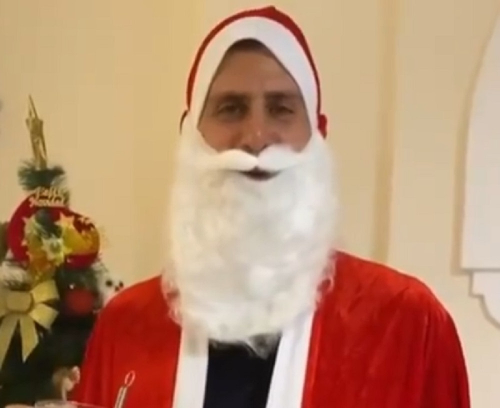 Novak kao Deda Mraz: Prvi teniser sveta čestitao Novu godinu i božićne praznike, a moćnom porukom nasmejao je sve do suza! (FOTO, VIDEO)