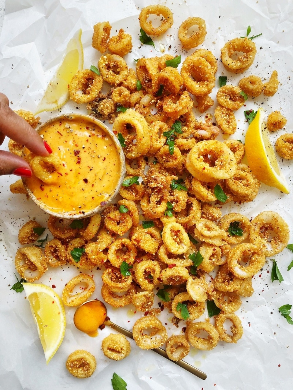 Pržene lignje u izvrsnom ajoli sosu, jelo koje će vas ostaviti bez daha!