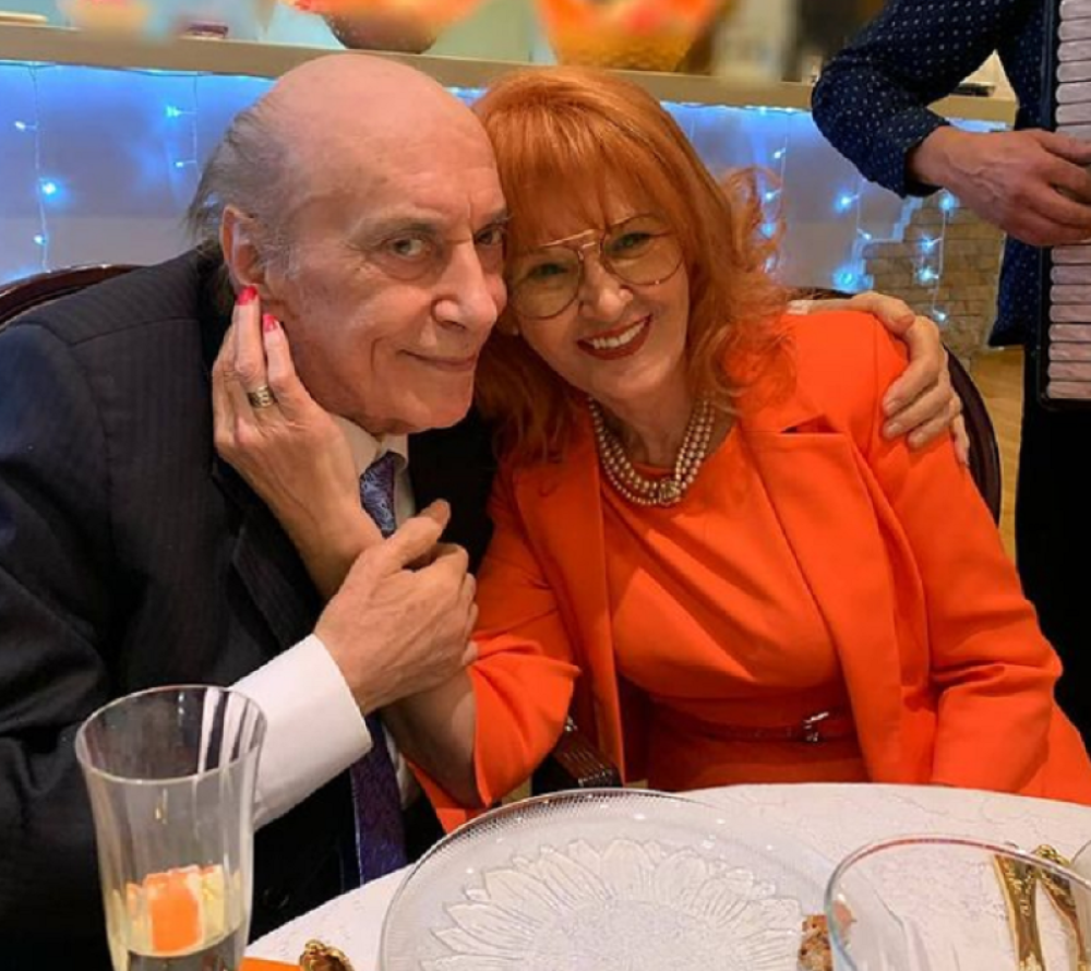 Oboje imaju brak iza sebe, zaljubili su se na prvi pogled, a pevač je zbog jedne stvari živeo u strahu (FOTO/VIDEO)