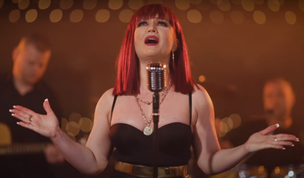 Ivana je oduševila Cecu i Harisa Džinovića, njen glas rastopio je mnoga srca, a najnovija pesma zapalila internet! (FOTO/VIDEO)