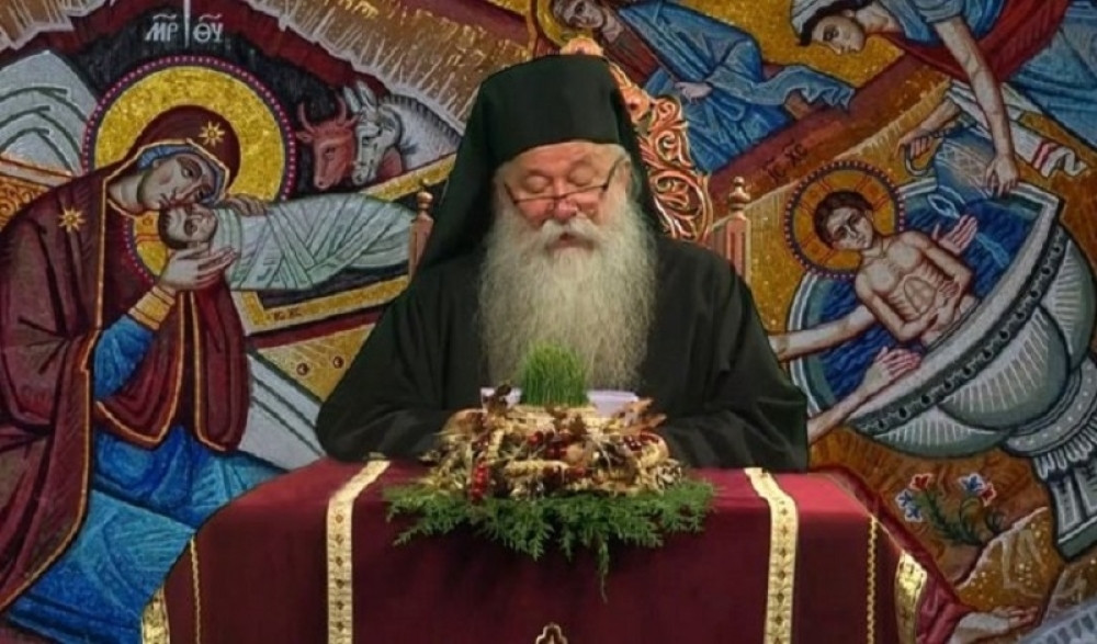 Ako nam je tuga cele godine pritiskala srce, neka se danas rodi radost u njemu, jer slavimo rođenje Hrista!