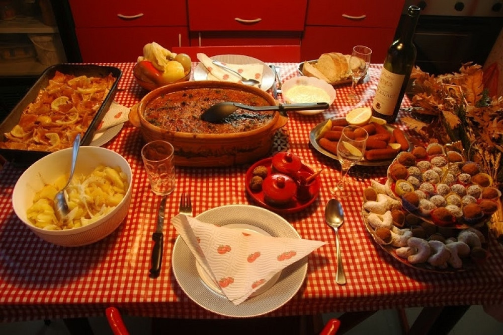 Za privlačenje mira i sloge u kući ova 3 jela moraju da se nađu na trpezi na Badnje veče