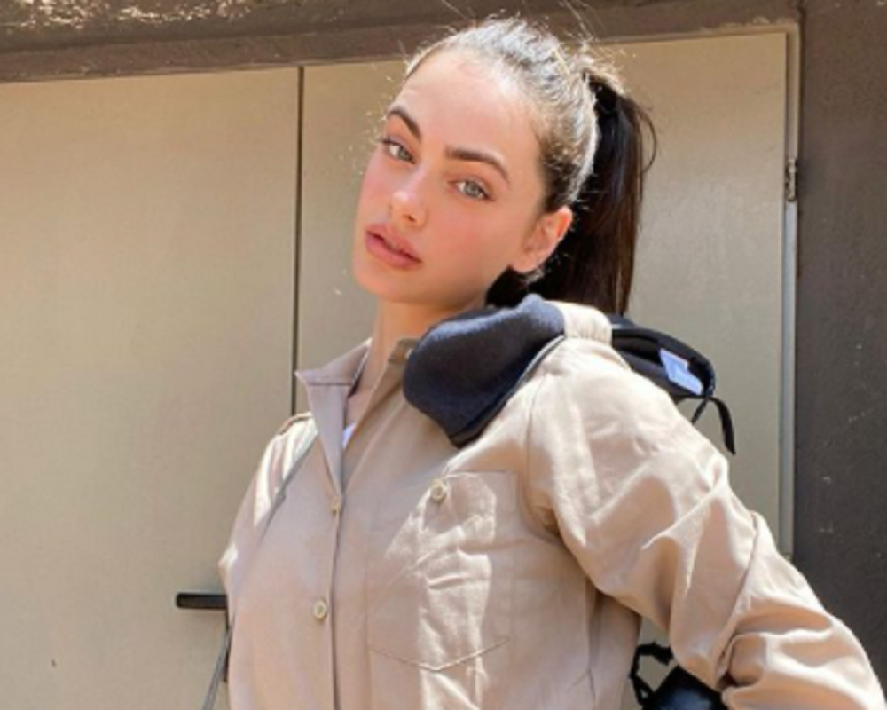 Ona je najlepša žena na svetu i trenutno je na odsluženju vojnog roka! (FOTO)