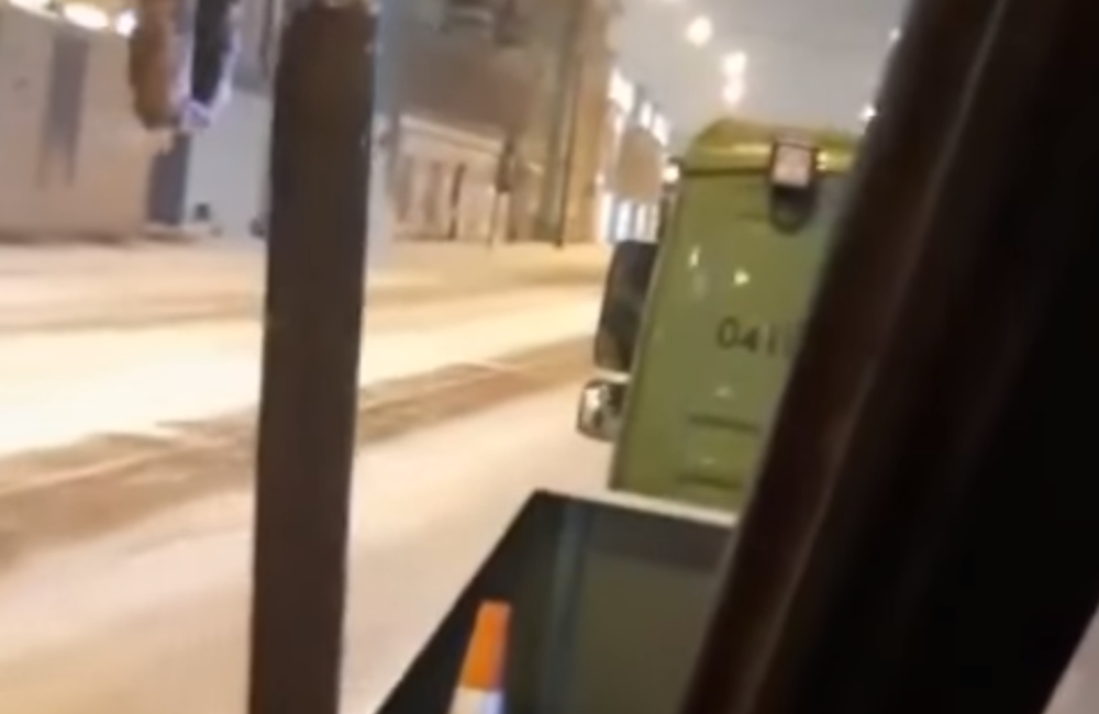 Rus zaspao u vozilu, a kad se probudio nije mogao da veruje šta se desilo! (VIDEO)